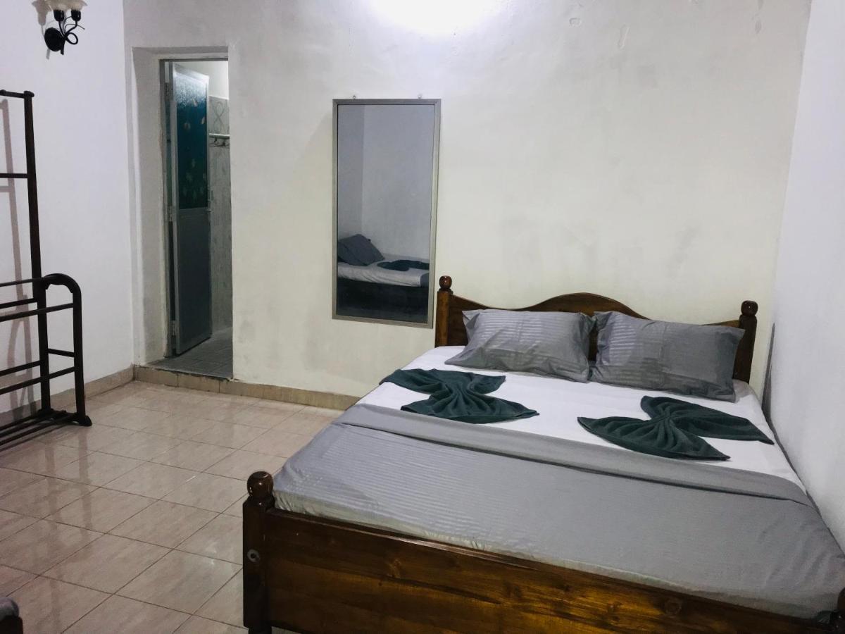 Sun Rise Hostel Negombo Ngoại thất bức ảnh