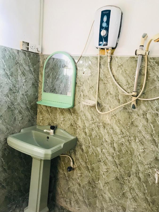Sun Rise Hostel Negombo Ngoại thất bức ảnh