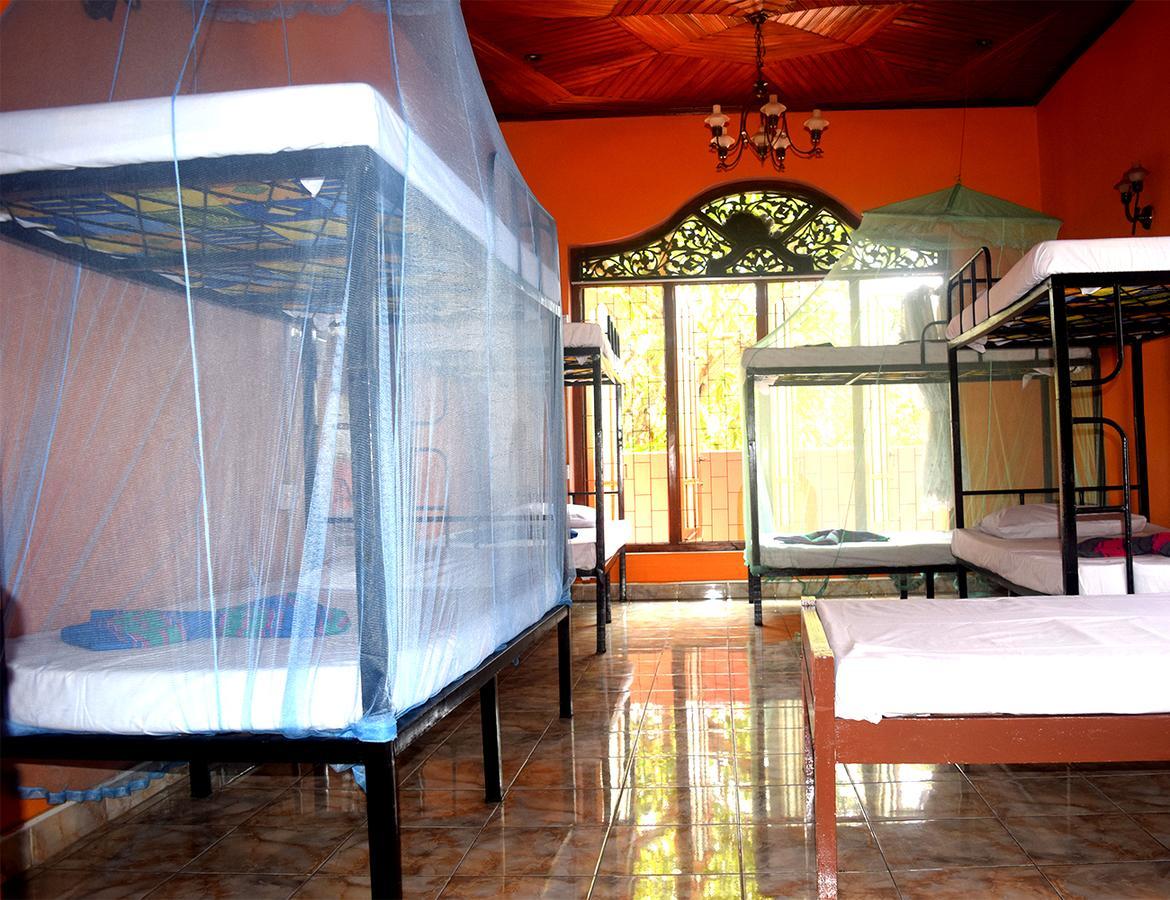 Sun Rise Hostel Negombo Ngoại thất bức ảnh